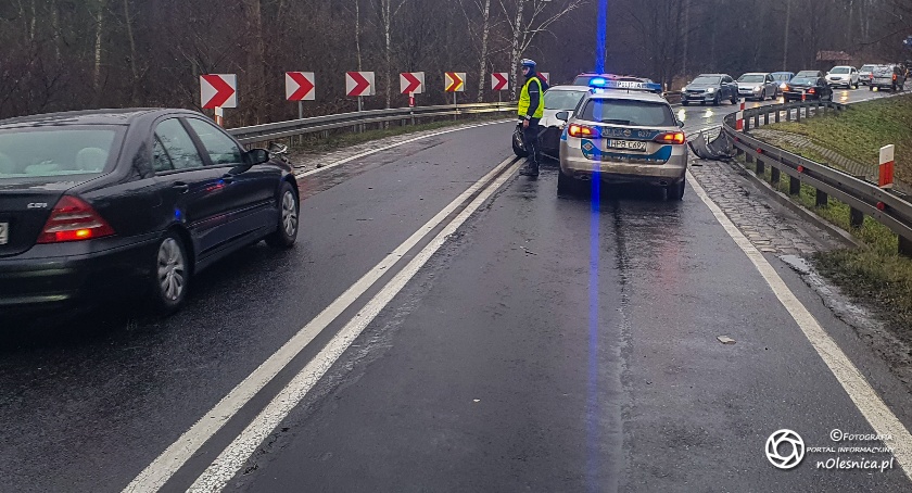 Wypadek dwóch aut koło Sokołowic