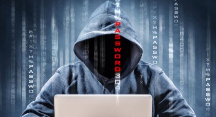 Policjanci ostrzegają - bądź czujny w internecie