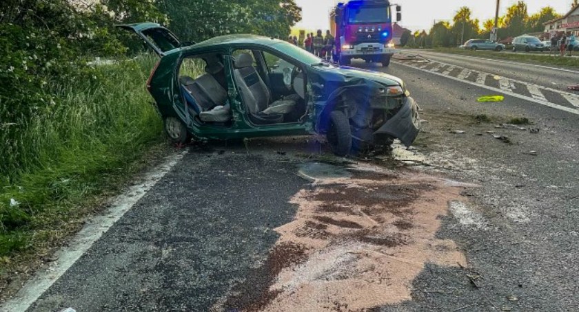 Śmiertelny wypadek koło Sycowa - sprawcą jest nietrzeźwy policjant