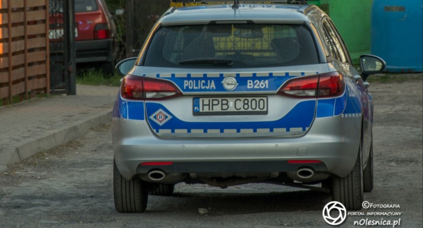 Policyjny pościg za Volkswagenem na trasie S8 - doszło do kolizji z radiowozami
