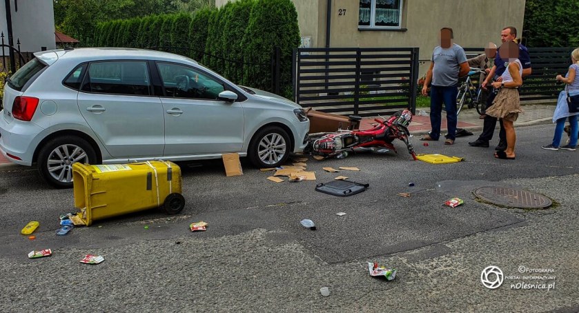 Nie zatrzymał się do kontroli a po krótkim pościgu wjechał w ogrodzenie i kubły na śmieci - nietrzeźwy motocyklista
