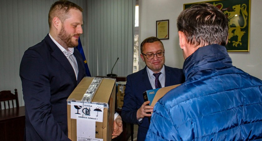 Komputery dla rodzin po dawnych PGR