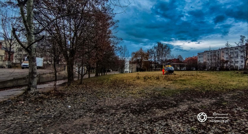 Śmigłowiec LPR lądował obok oleśnickiego szpitala