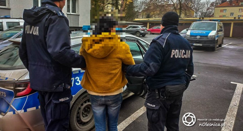 Pond 2 promile - kobieta naruszyła nietykalność policjantów