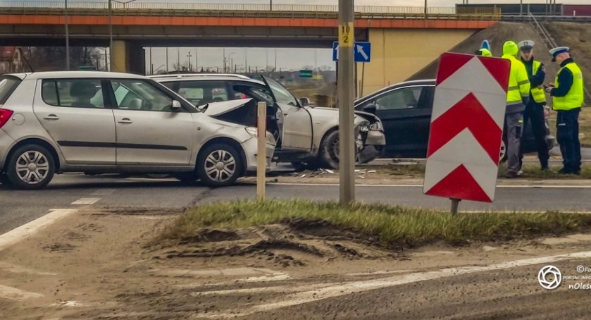 Kolejny wypadek na ul. Dobroszyckiej