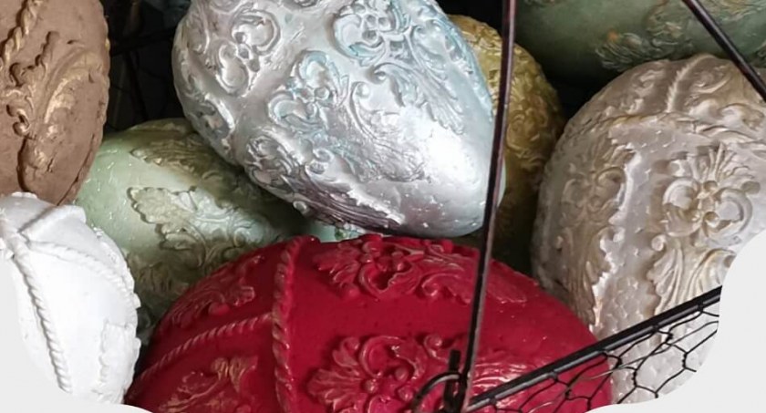 Wystawa pisanek wielkanocnych w MOKiS