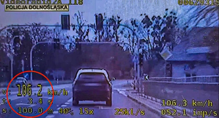 Nadmierna prędkość zakończona mandatem - VIDEO