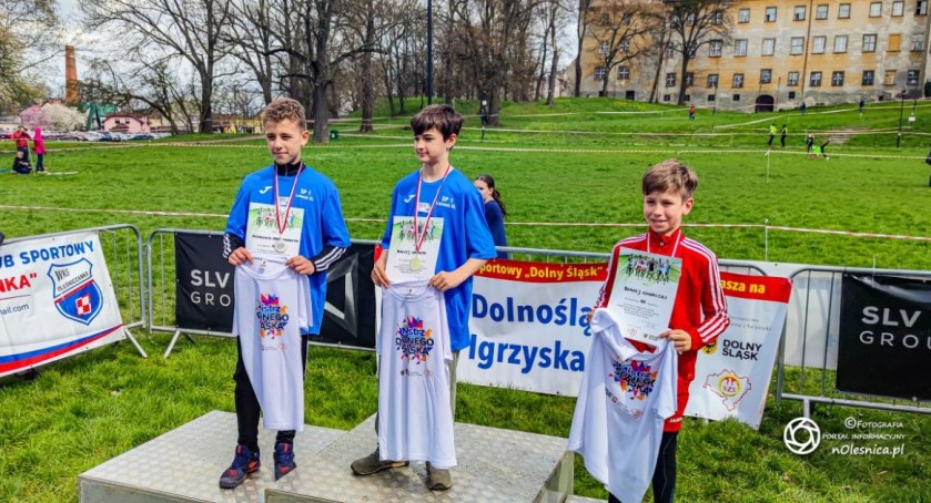 Drużynowe biegi przełajowe na oleśnickim podzamczu
