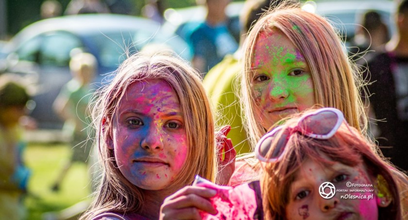 Festiwal kolorów na podzamczu - FOTO