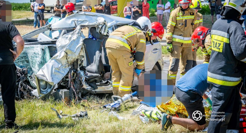 Śmiertelny wypadek na Polance - dwie osoby nie żyją - 8 letniego chłopca zabrał śmigłowiec LPR -  FOTO - VIDEO
