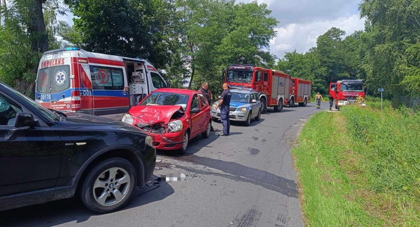 Wypadek dwóch aut osobowych w Posadowicach - AKTUALIZACJA