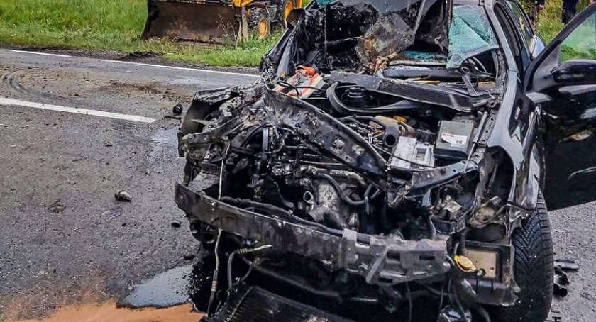 Wypadek na DK25 koło Międzyborza