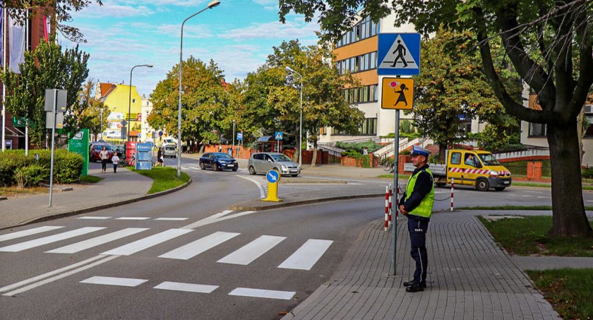 Apel policji - Bezpieczna droga do szkoły