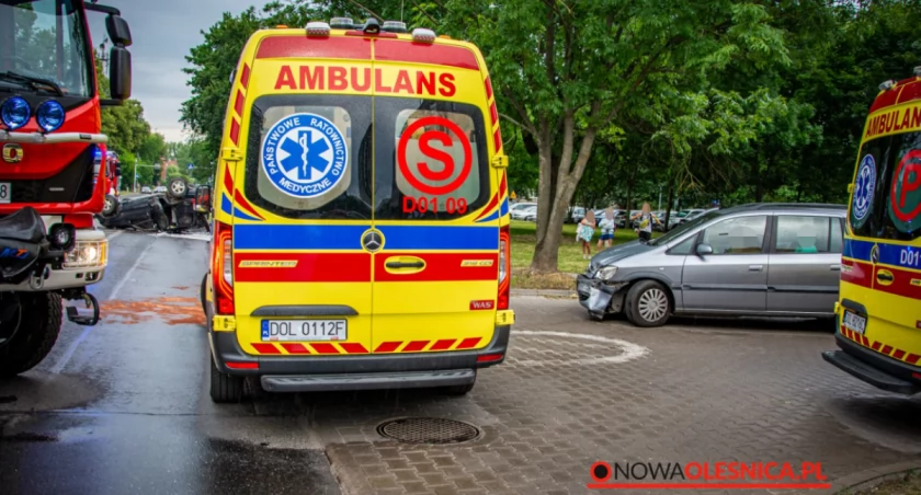 Kobieta bez prawa jazdy, za to z dziećmi na pokładzie spowodowała poważny wypadek