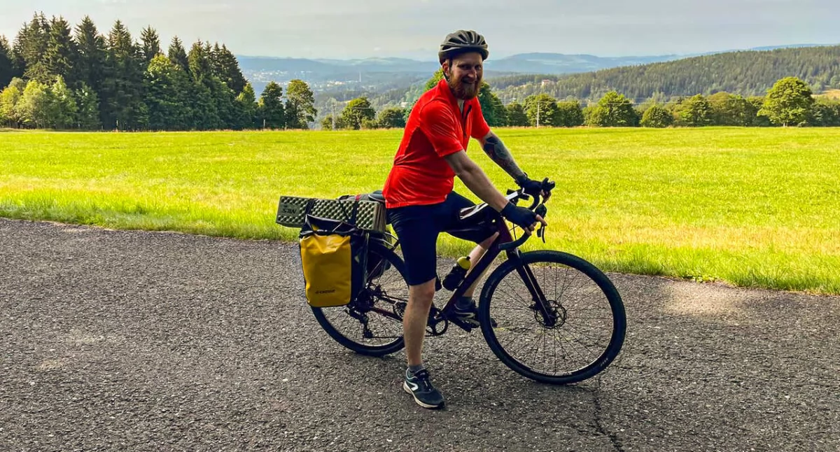 Oleśnicki policjant pokonał 530km  rowerem, aby wesprzeć Alanka