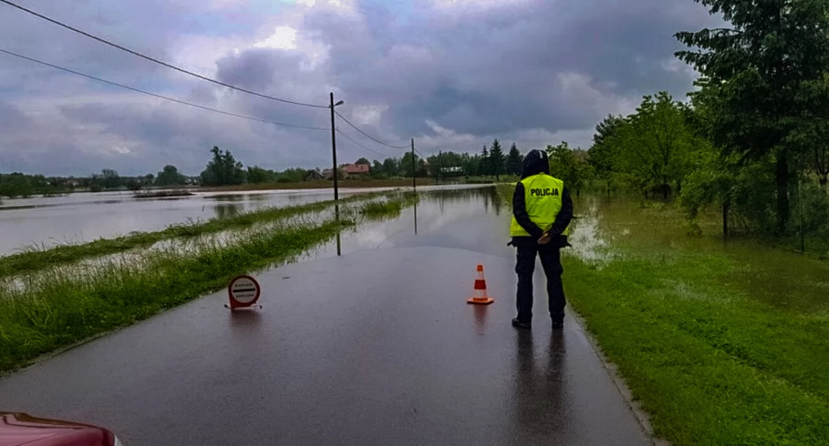 Nadchodzą ulewy - ważny komunikat policji