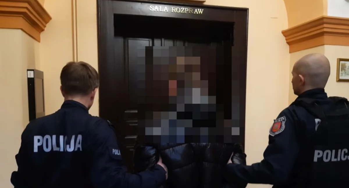 Podejrzani o podpalenie pustostanu w rękach policji - spłonęła wtedy jedna osoba VIDEO