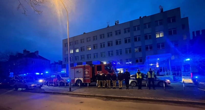 Przedstawiciele służb uczciły pamięć zmarłego ratownika