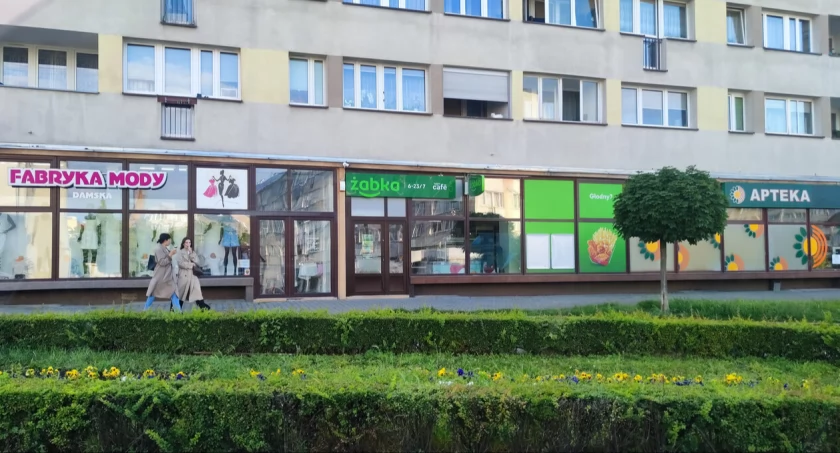 Grześ odchodzi, Żabka wchodzi – nowy sklep przy Sinapiusa