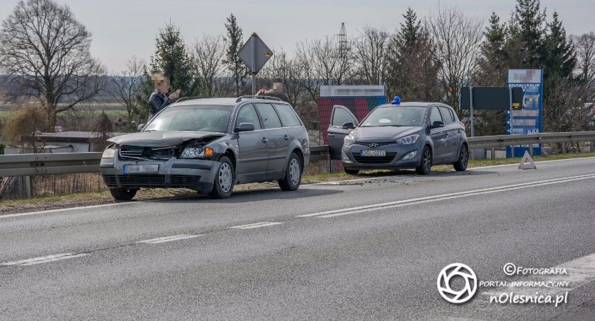 Kolizja trzech aut na Wojska Polskiego