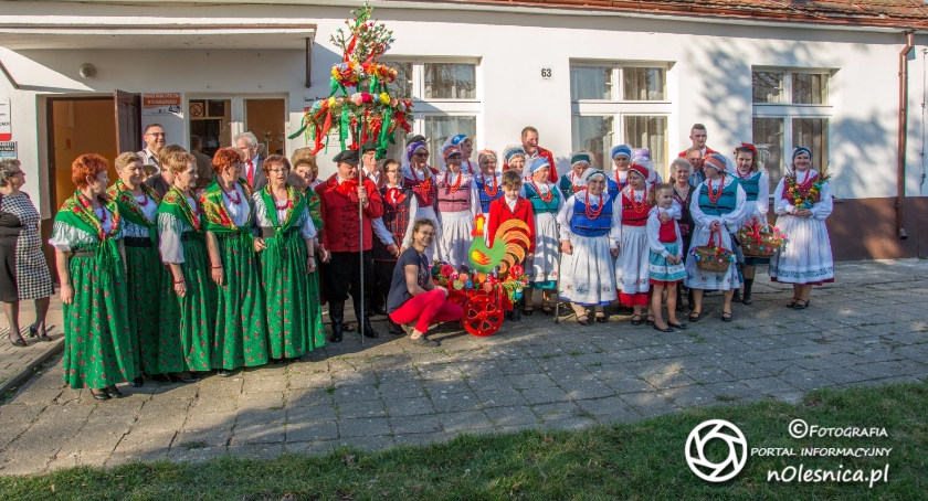 Wokół ludowych tradycji