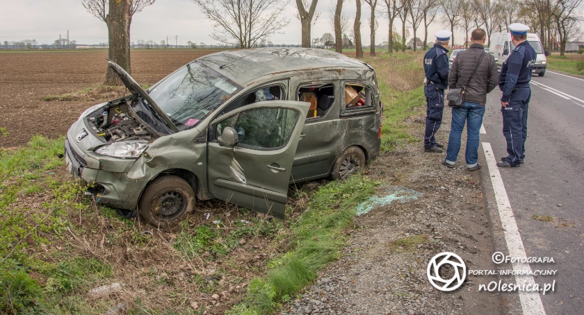 Wywrotka Peugeota koło Nowosiedlic