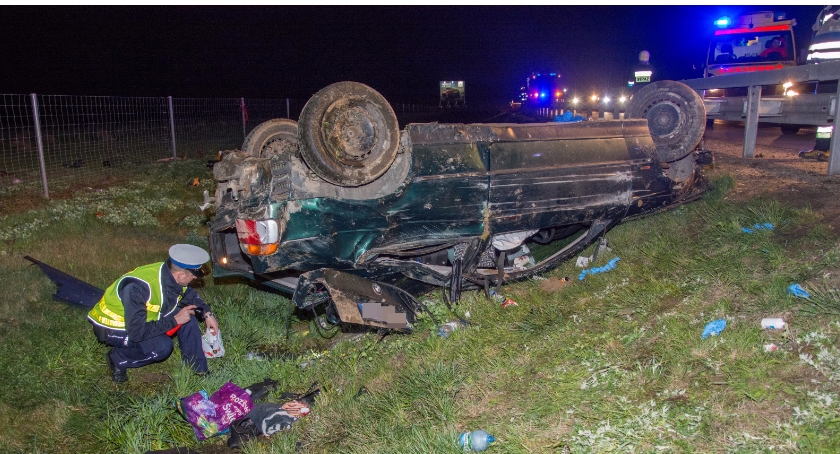 Dachowanie na S8 spowodowało inna kolizję - FOTO - VIDEO