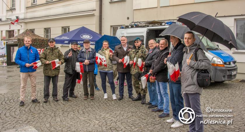 Oleśniczanie łapią flagę
