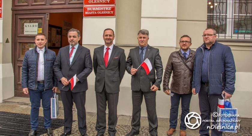 Burmistrz ukraińskiej Kachowki z wizytą u oleśnickiego burmistrza