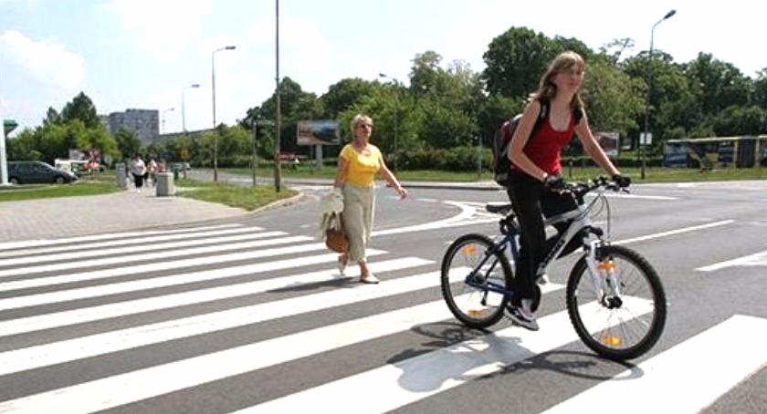 Policja apeluje do pieszych i rowerzystów