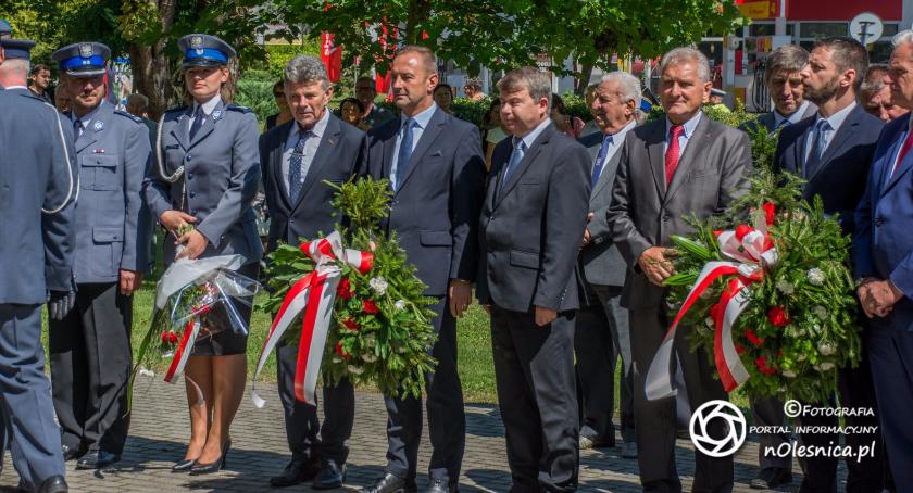 Obchody święta Wojska Polskiego pod pomnikiem kombatantów