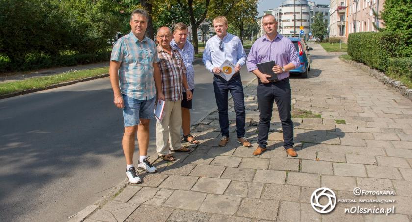 Remont chodnika na Poniatowskiego - finał zbiórki podpisów