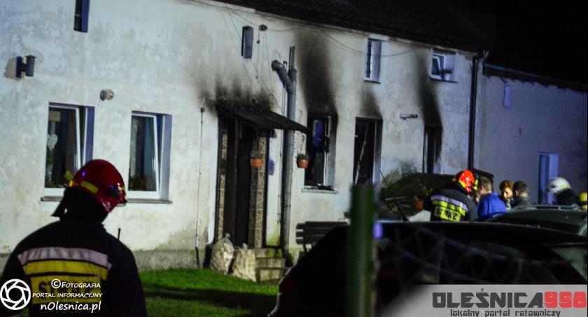 Strażak rażony prądem podczas działań gaśniczych w Goszczu