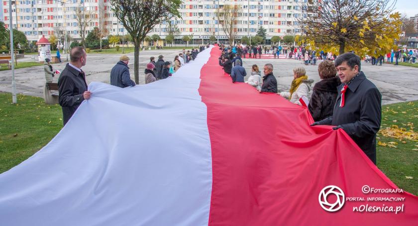 99 metrowa flaga na pl. Zwycięstwa - VIDEO