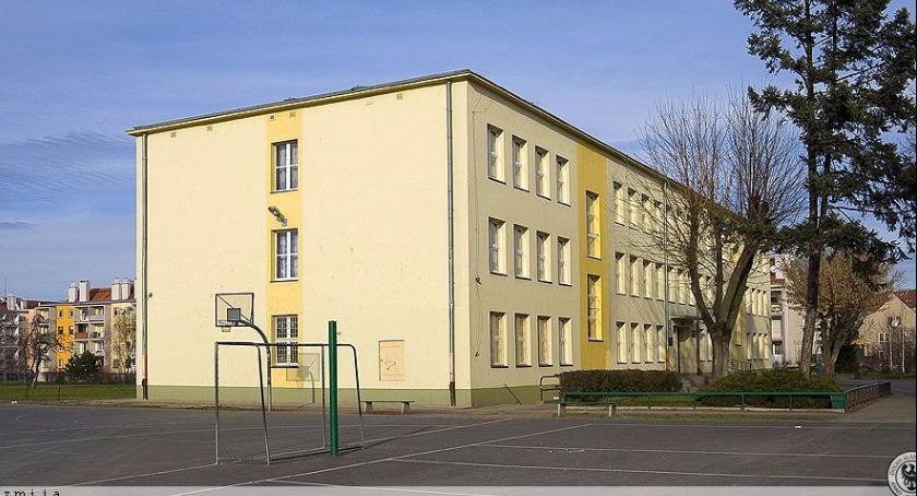 Szkoła Podstawowa nr 4 chce nową salę gimnastyczną