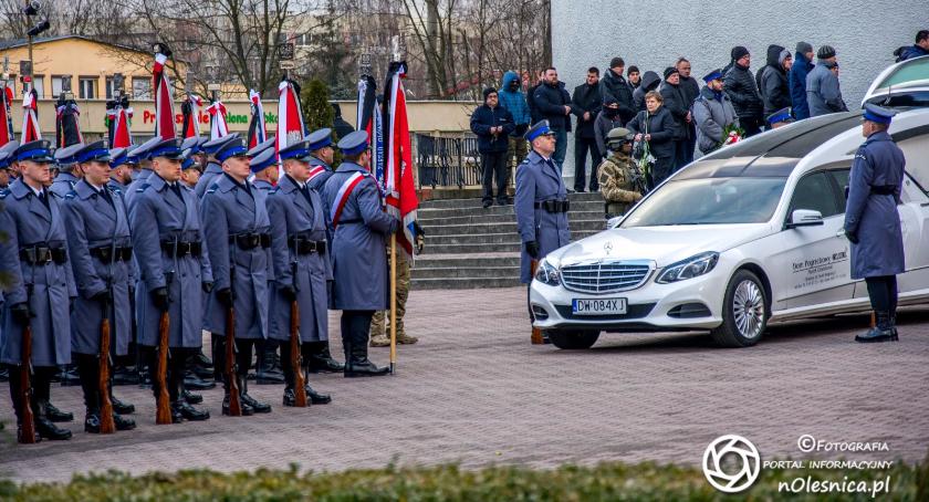 Pogrzeb antyterrorysty, który zginał w Wiszni Małej - VIDEO - FOTO