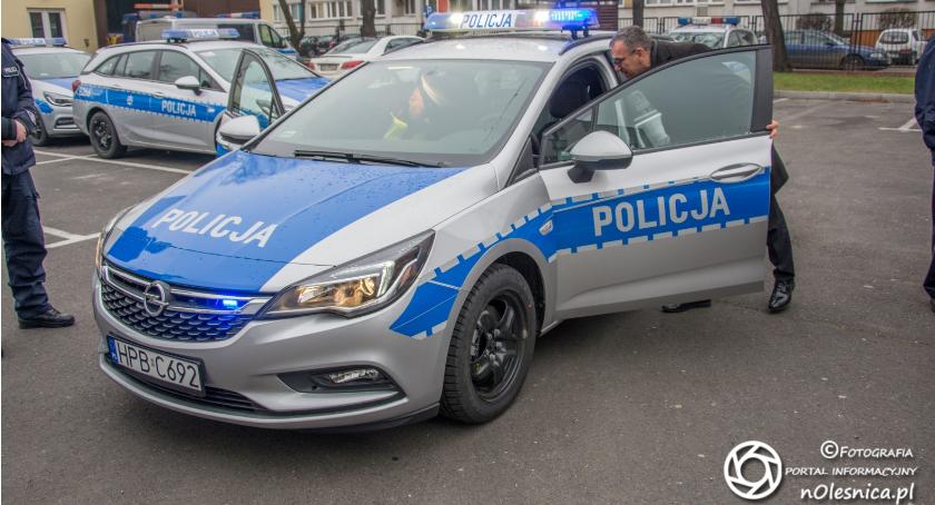 Nowy radiowóz dla oleśnickiej drogówki