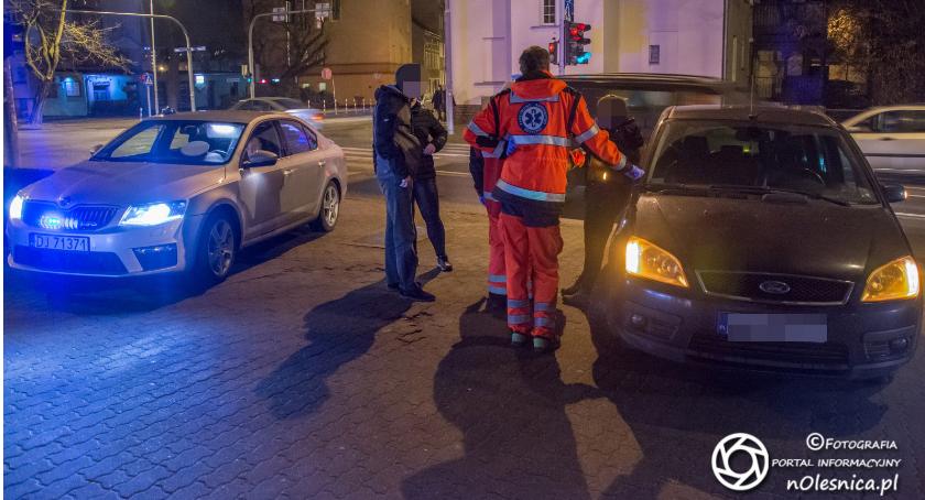 Potrącenie na 11 Listopada - piesza weszła na czerwonym