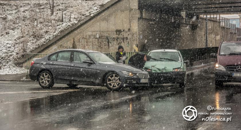 Kolizja osobówek na Ludwikowskiej