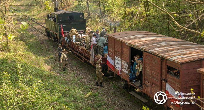 Pociąg repatriantów odjechał - FOTO - VIDEO
