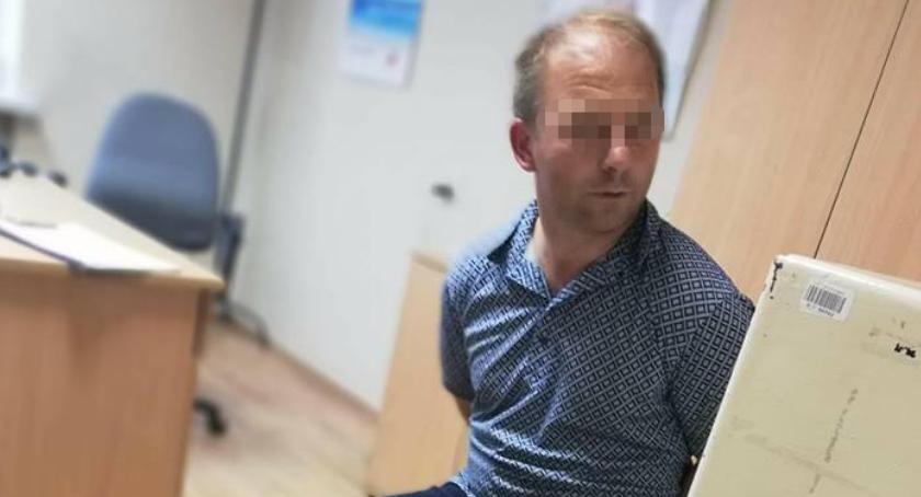 Łowca pedofoli wraz z policjantami zatrzymali jednego z nich w Ligocie Wielkiej - VIDEO