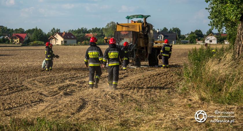 Pożar pól, Audi oraz kombajnu pomiędzy Jenkowicami a Dobroszycami - VIDEO