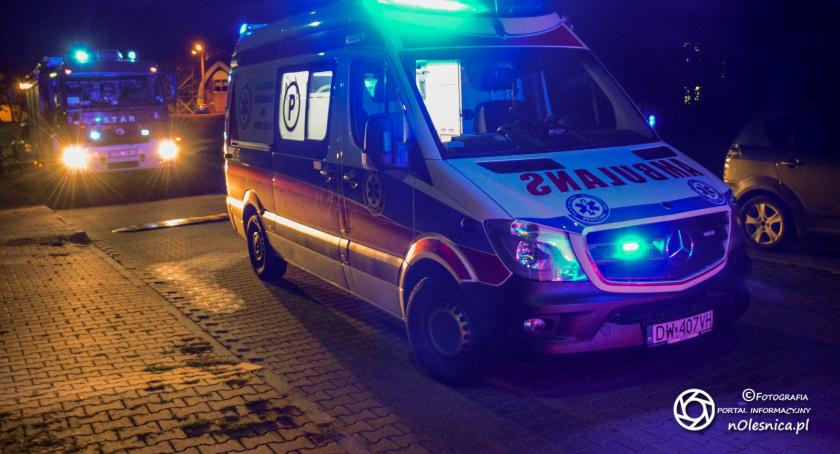 Strażacy reanimowali mężczyznę po upadku z drabiny