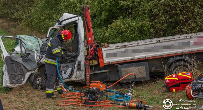 Wypadek cysterny w Jenkowicach - interweniuje śmigłowiec - VIDEO