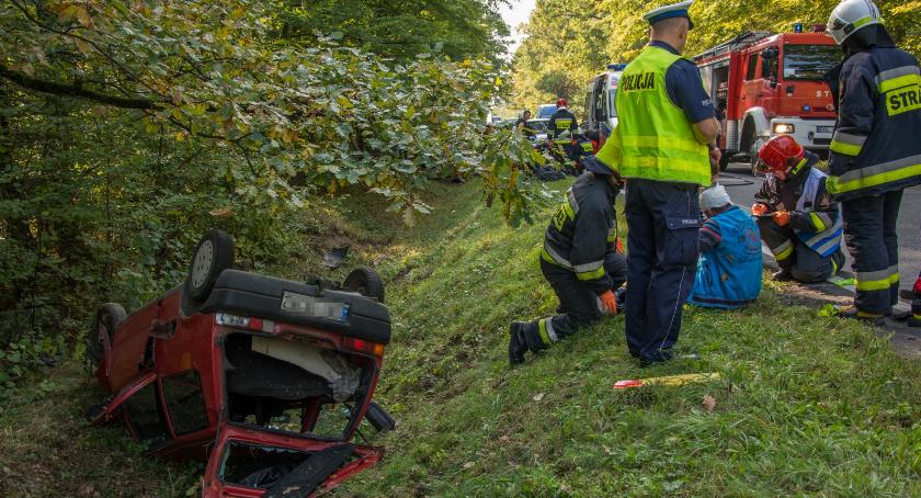 Prawie 3,3 promila, brak uprawnień, jeden mężczyzna nie żyje - na miejscu LPR - VIDEO - Aktualizacja