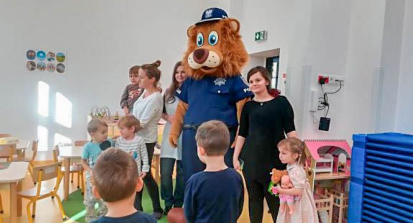 Komisarz Lew z wizytą u milusińskich
