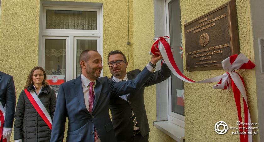 Szkoła Podstawowa w Sokołowicach otrzymała imię oraz sztandar