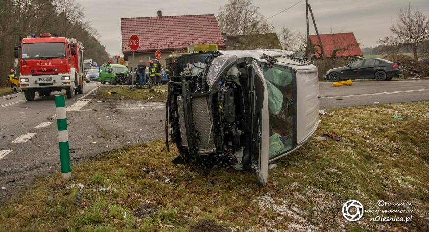 Wyprzedzanie na podwójnej ciągłej i na skrzyżowaniu - interwencja LPR - FOTO - VIDEO