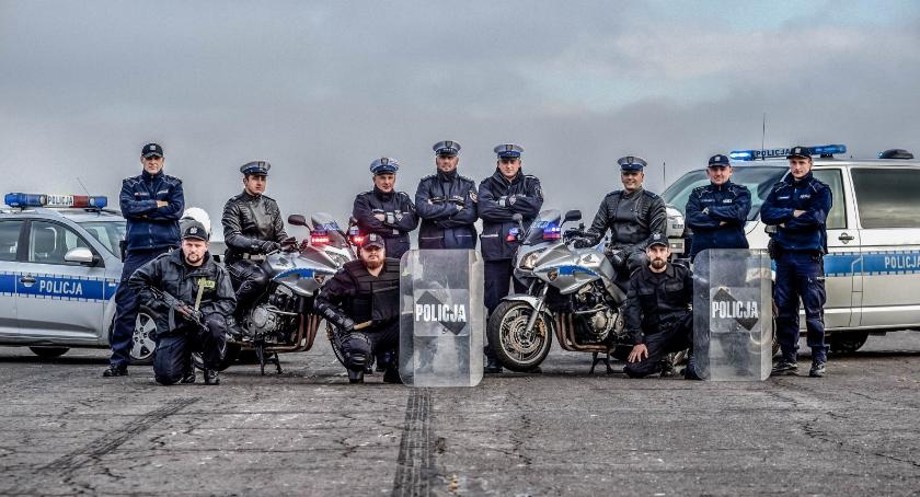 Kalendarz z oleśnickimi policjantami