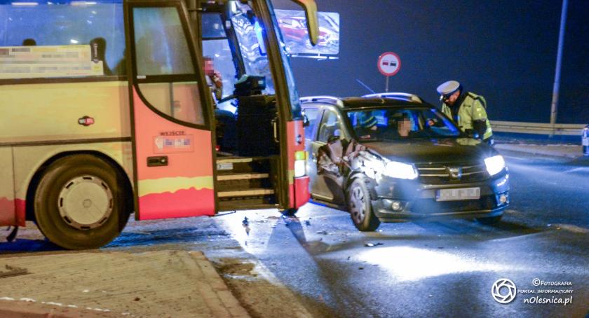 Kolizja autobusu i osobówki